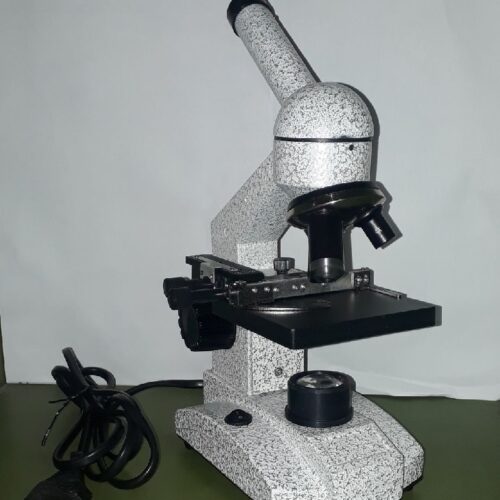 میکروسکوپ دانش اموزی